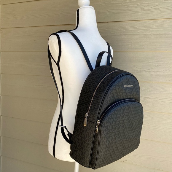 Michael Kors abbey backpack - Picture 6 of 7